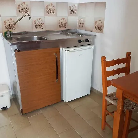 Family Run 2 Bed Studio Apartment 2 Apartament