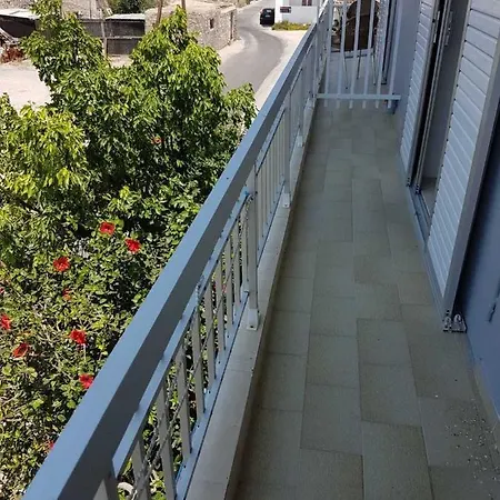 Family Run 2 Bed Studio Apartment 2 Apartament