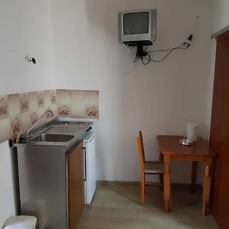 Apartament Family Run 2 Bed Studio Apartment 2